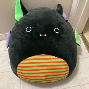 BNWT fairq bat squishmallow 16”